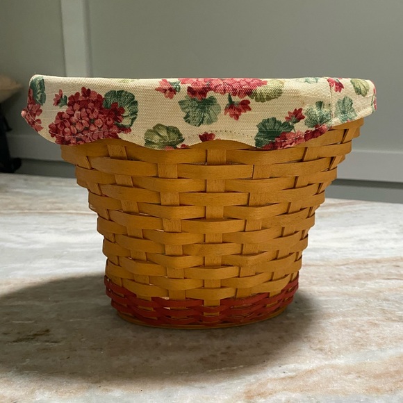 Longaberger May Geranium Basket 2002 - Picture 3 of 5